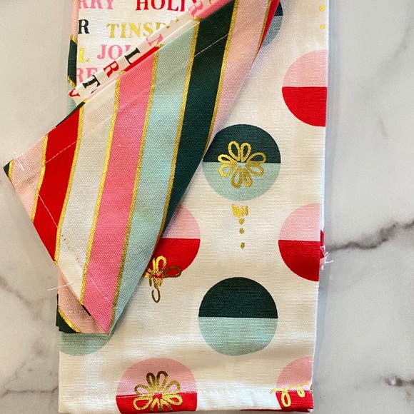 KATE SPADE 3-Piece Holiday Towel Set - Picture 4 of 8